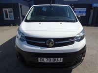 Used Vauxhall Vivaro S 100 HP (73 kW) 2020 White MPV