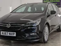 Begagnad Vauxhall Astra Elite 150 HK (110 kW) 2017 Svart Kombi