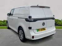 Usado VW ID. Buzz 210 kW (286 CV) 2025 Blanco Monovolumen