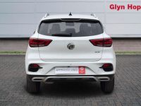 Usado MG ZS Exclusive 111 HP (81 kW) 2024 Branco SUV