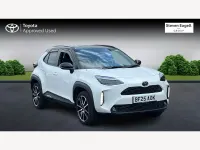 Used Toyota Yaris Hybrid Sport 2025 White/black Hatchback