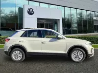 Begagnad VW T-Roc Life 150 HK (110 kW) 2024 Grå SUV