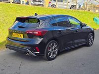 Używany Ford Focus ST-Line 2022 Czarny Hatchback