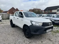 Używany Toyota HiLux Active 150 KM (110 kW) 2020 Biały Pickup