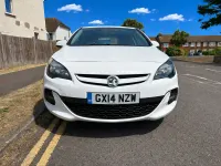 Used Vauxhall Astra Edition 140 HP (102 kW) 2014 White Hatchback
