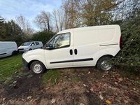 Used Vauxhall Combo 95 HP (69 kW) 2017 White MPV
