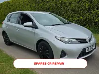 Used Toyota Auris Active 90 HP (66 kW) 2013 Silver Hatchback