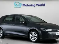 Usado VW Golf VIII Life 150 HP (110 kW) 2023 Cinzento Citadino