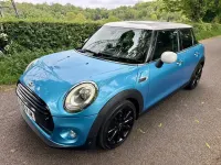 Usado Mini Cooper Hatch 136 CV (100 kW) 2015 Azul Utilitario