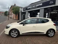 Used Renault Clio Dynamique 75 HP (55 kW) 2015 Cream Hatchback