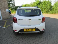 Used Dacia Sandero Lauréate 90 HP (66 kW) 2017 White Hatchback