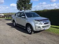 Second-hand Isuzu D-Max 136 CP (100 kW) 2012 Argintiu Pickup