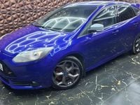 Used Ford Focus ST 250 HP (183 kW) 2014 Blue Hatchback