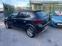 Used Dacia Sandero Ambiance 90 HP (66 kW) 2016 Black Hatchback