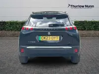 Usado Peugeot e-2008 Allure+ 100 kW (136 CV) 2023 Negro SUV