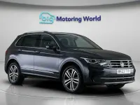 Usado VW Tiguan Elegance 245 HP (180 kW) 2023 Cinzento SUV