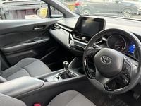 Used Toyota C-HR 116 HP (85 kW) 2019 Red SUV