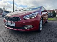 Używany Kia Ceed 2014 Czerwony Hatchback