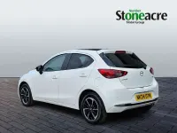 Usado Mazda 2 Homura-Aka 116 CV (85 kW) 2024 Blanco Utilitario