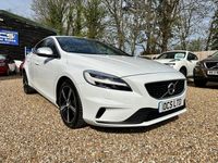 Gebraucht Volvo V40 R-Design 122 PS (89 kW) 2018 Weiß Kleinwagen