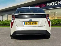 Used Toyota Prius Business Edition 2016 White Hatchback