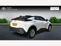 Used Toyota C-HR 140 HP (102 kW) 2024 White SUV