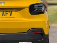 Used Jeep Avenger Summit 100 HP (73 kW) 2025 Yellow SUV