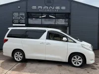 Usado Toyota Alphard 2023 Branco Monovolume