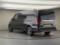 Usado Mercedes V300 AMG line 237 HP (174 kW) 2023 Cinzento Monovolume