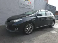 Used Toyota Auris Hybrid 136 HP (100 kW) 2012 Black Hatchback