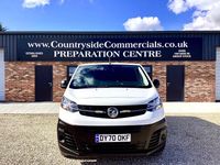 Gebraucht Vauxhall Vivaro 120 PS (88 kW) 2020 Weiß Van / Kleinbus