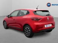 Used Renault Clio Evolution 90 HP (66 kW) 2023 Red Hatchback