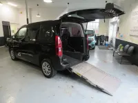 Used Citroën Berlingo Feel 101 HP (74 kW) 2020 Black MPV