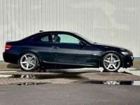 Usado BMW 330 M Sport 268 CV (197 kW) 2008 Negro Coupe