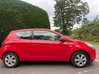 Used Hyundai i20 Edition 77 HP (56 kW) 2011 Red Hatchback