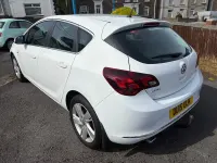 Used Vauxhall Astra SRi 165 HP (121 kW) 2015 White Hatchback