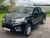 Używany Nissan Navara Acenta 2021 Czarny Pickup