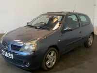 Used Renault Clio II Dynamique 2005 Blue Hatchback