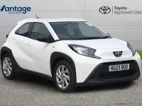 Used Toyota Aygo X PURE 72 HP (52 kW) 2023 White SUV
