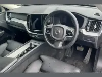 Second-hand Volvo XC60 Plus 197 CP (144 kW) 2022 Negru SUV