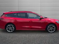Used Ford Focus ST-Line X 125 HP (91 kW) 2023 Fantastic red Estate