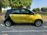Used Smart ForFour Passion 71 HP (52 kW) 2016 Yellow Hatchback