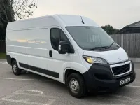 Used Peugeot Boxer Premium 140 HP (102 kW) 2023 White Van