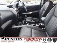 Usado Nissan Navara Tekna 190 CV (139 kW) 2020 Gris Pickup/Camioneta