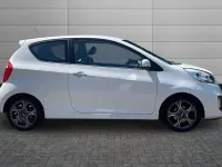 Used Kia Picanto 84 HP (61 kW) 2014 White Hatchback