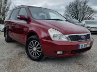 Used Kia Sedona 2010 Red MPV