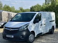 Used Vauxhall Vivaro 120 HP (88 kW) 2019 White MPV
