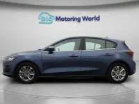 Używany Ford Focus Titanium 125 KM (91 kW) 2023 Niebieski Hatchback