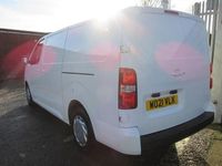 Second-hand Vauxhall Vivaro Sportive 120 CP (88 kW) 2021 Alb Monovolum