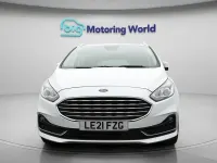 Begagnad Ford S-MAX Titanium 150 HK (110 kW) 2021 Vit Minibuss